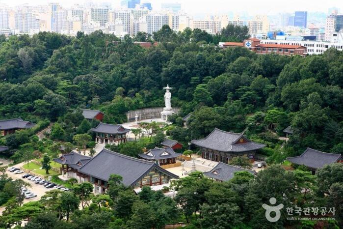 Warm House 10sec From Gangnam Station * 首尔